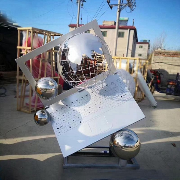 不锈钢笔记本雕塑