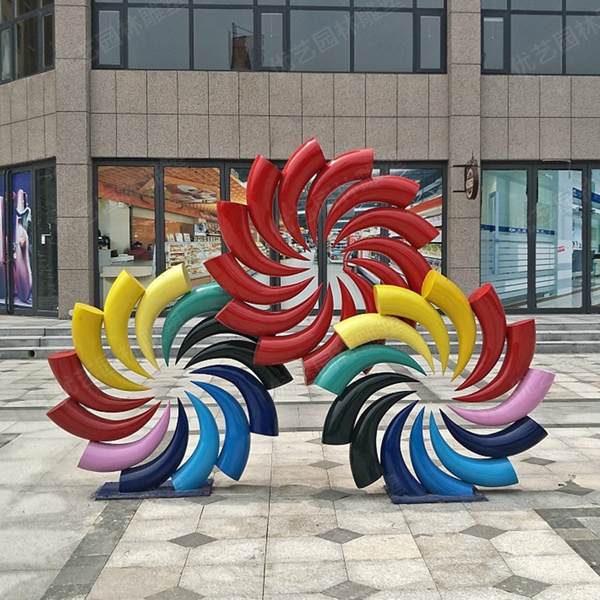 不锈钢彩绘雕塑