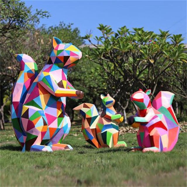 不锈钢彩绘雕塑