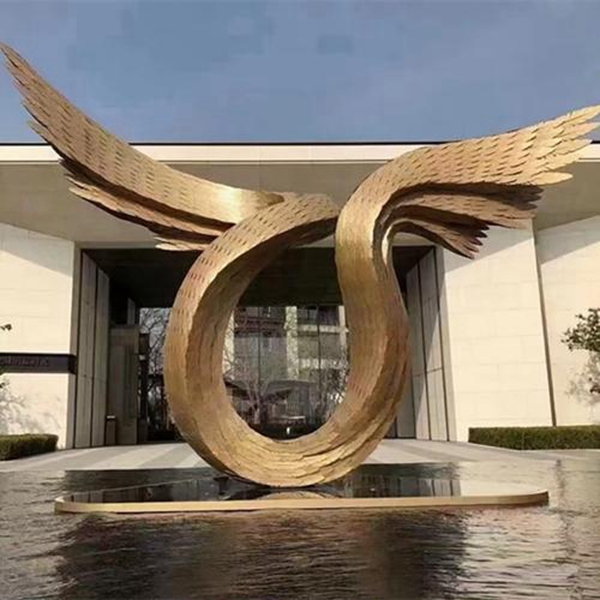 不锈钢翅膀雕塑