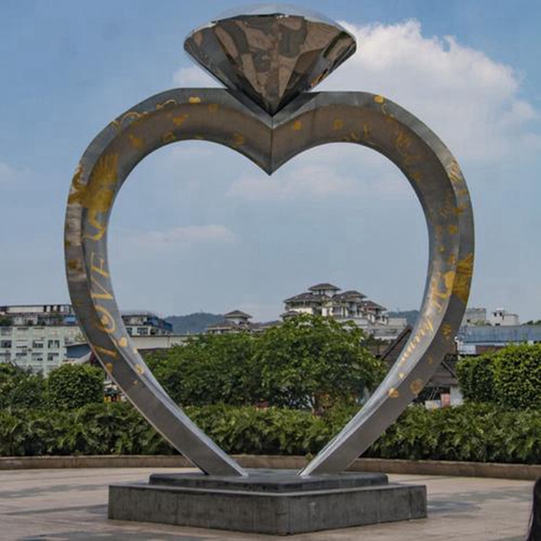 不锈钢戒指雕塑