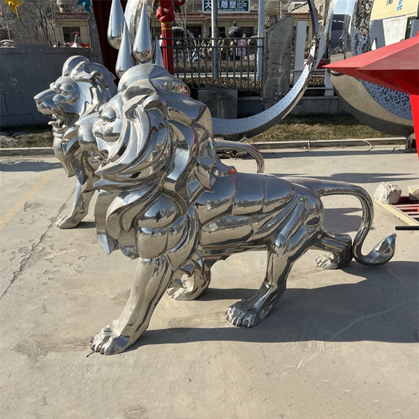 不锈钢狮子雕塑