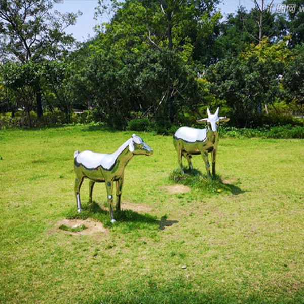 不锈钢羊雕塑