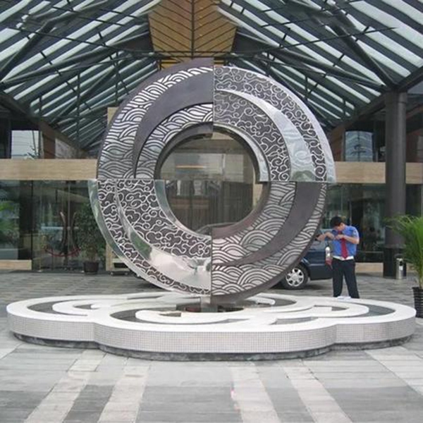 不锈钢圆环雕塑