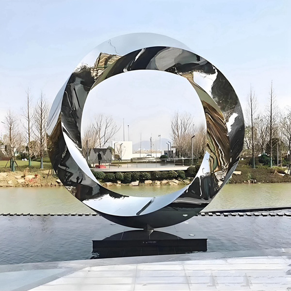 不锈钢圆环雕塑