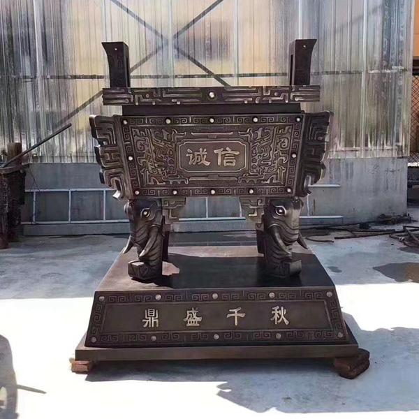 铜鼎雕塑