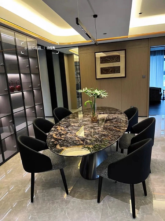 99%的人不知道奢石餐桌的磨边工艺与造型