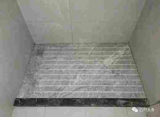 淋浴间石材地面的做法及案例欣赏