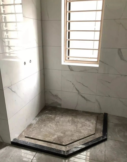 淋浴间石材地面的做法及案例欣赏