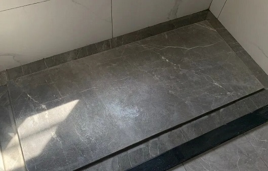 卫生间施工细节、防水处理和石材超薄墙体工艺做法