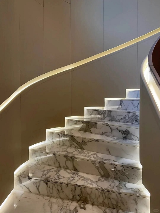 微信图片_20251128090220.jpg 大理石为何成为家居装修的热门选择?五大理由告诉你!