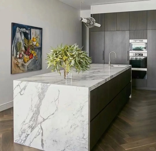 微信图片_20251128090218.jpg 大理石为何成为家居装修的热门选择?五大理由告诉你!