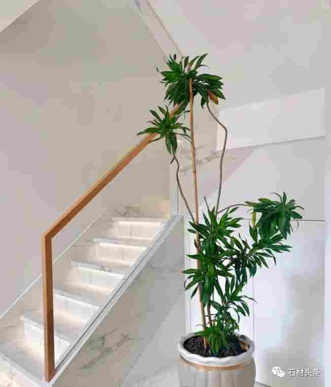 石材楼梯踏步配玻璃扶手，这几种设计方案超实用！