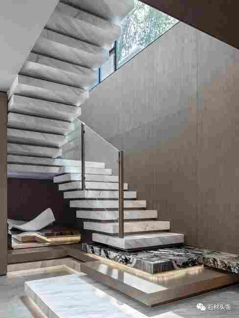 石材楼梯踏步配玻璃扶手，这几种设计方案超实用！