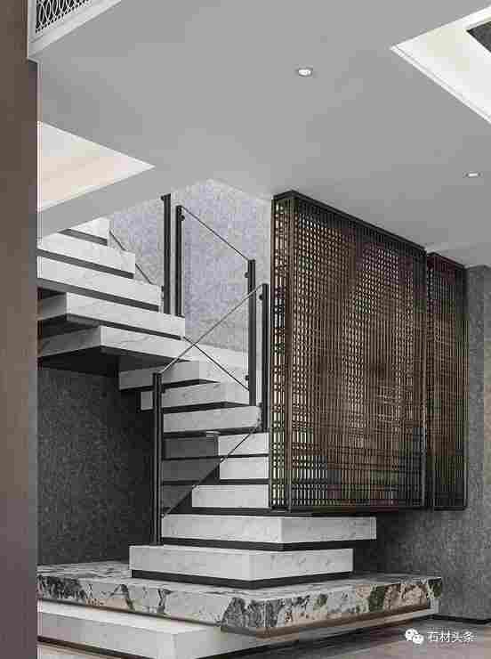 石材楼梯踏步配玻璃扶手，这几种设计方案超实用！