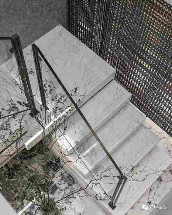 石材楼梯踏步配玻璃扶手，这几种设计方案超实用！
