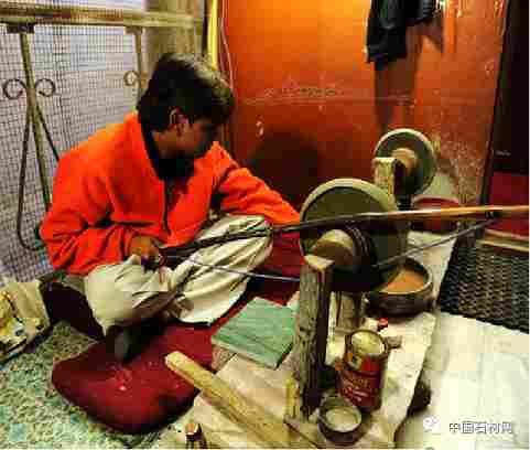 大理石雕刻镶嵌工艺的制作过程