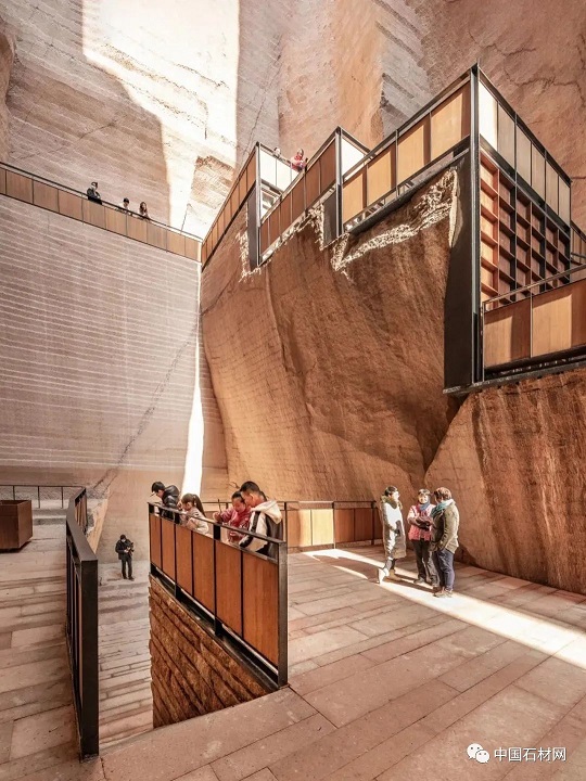 从石材矿山的历史遗址，感受石材开采的艰难