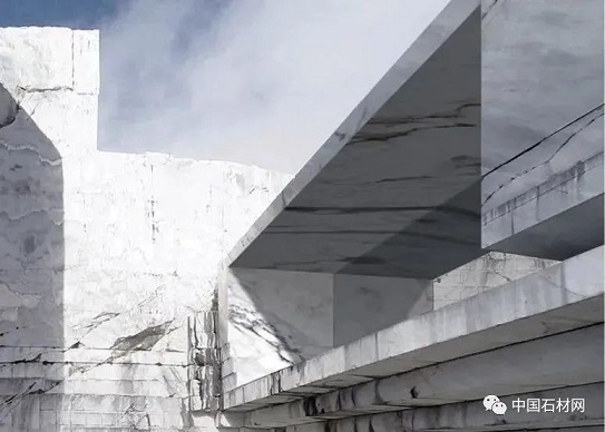 从石材矿山的历史遗址，感受石材开采的艰难