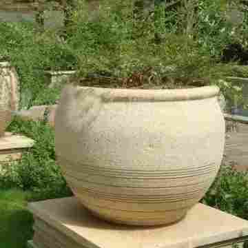 庭院花岗岩石雕花钵的应用