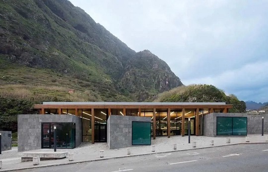 材料届的全能型选手——火山岩石材