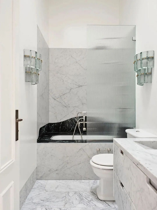 微信图片_20250208115034.jpg 小户型巧用石材装饰,拓展视觉空间