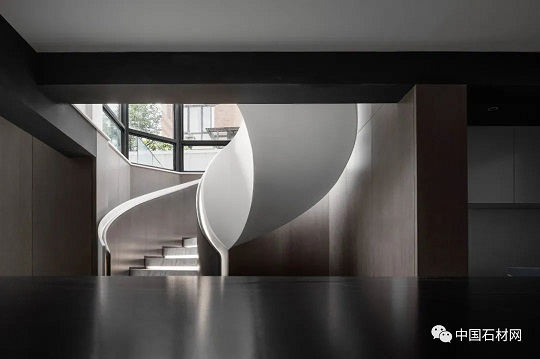 一个优质的大理石旋转楼梯需要哪些步骤？