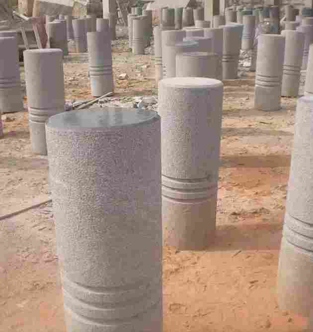 微信图片_20241007145457.png 花岗岩车止石,都有哪几种款式?