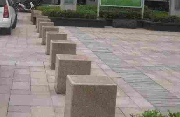 微信图片_20241007145621.png 花岗岩车止石,都有哪几种款式?