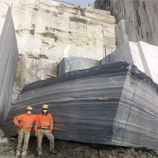 微信图片_20240914150235.jpg 走进奢石矿山:一场震撼心灵的旅程