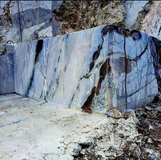 微信图片_20240914150241.jpg 走进奢石矿山:一场震撼心灵的旅程