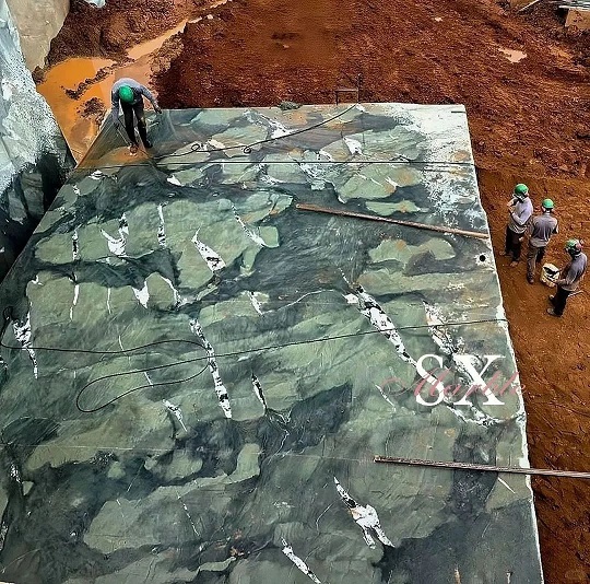 微信图片_20240914150253.jpg 走进奢石矿山:一场震撼心灵的旅程