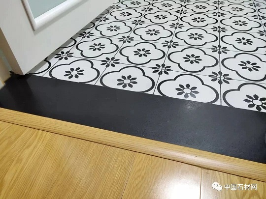 微信图片_20240913145731.jpg 分享几种不同区域门槛石+压边条的搭配