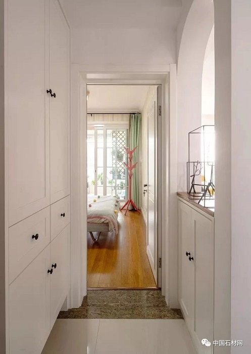 微信图片_20240913145733.jpg 分享几种不同区域门槛石+压边条的搭配