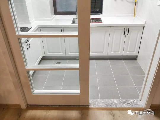 微信图片_20240913145736.jpg 分享几种不同区域门槛石+压边条的搭配