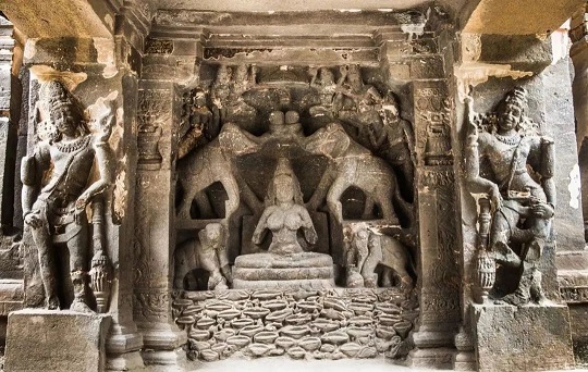 微信图片_20240822090609.jpg 令人匪夷所思的建筑奇迹,石雕建筑典范