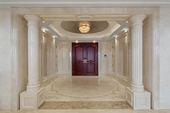 室内常用的大理石圆柱，发挥出意想不到的效果