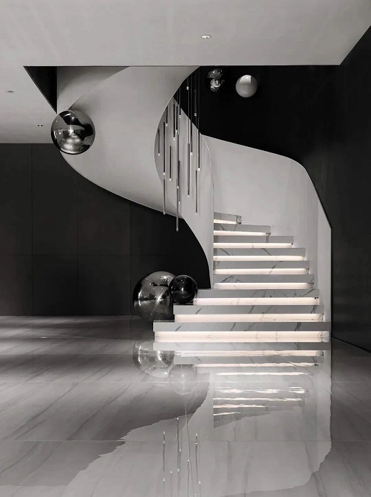 微信图片_20240813090901.jpg 大理石踏步的完美搭档:五种楼梯栏杆风格大比拼