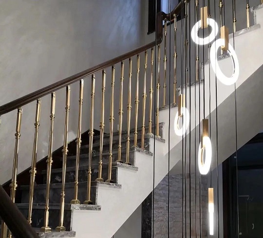 微信图片_20240813091032.jpg 大理石踏步的完美搭档:五种楼梯栏杆风格大比拼