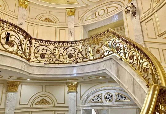 微信图片_20240813091117.jpg 大理石踏步的完美搭档:五种楼梯栏杆风格大比拼