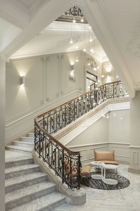 微信图片_20240813091132.jpg 大理石踏步的完美搭档:五种楼梯栏杆风格大比拼