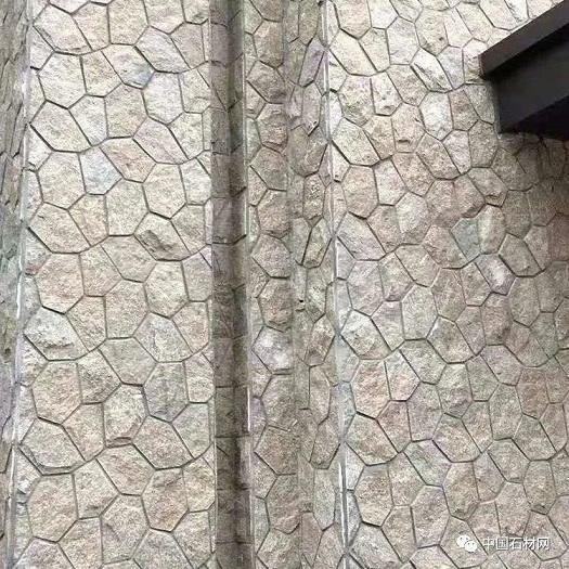 微信图片_20240712144436.jpg 石材碎拼,打破常规的铺装之美