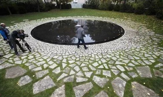 微信图片_20240712144525.jpg 石材碎拼,打破常规的铺装之美