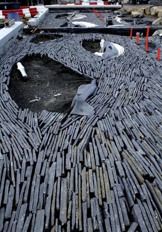 微信图片_20240712144532.jpg 石材碎拼,打破常规的铺装之美