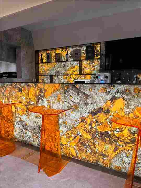 微信图片_20240708152037.png 被问爆的风靡设计圈的天然透光奢石