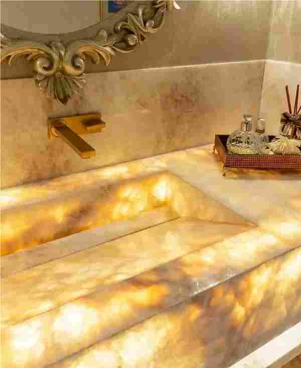 微信图片_20240708152042.png 被问爆的风靡设计圈的天然透光奢石