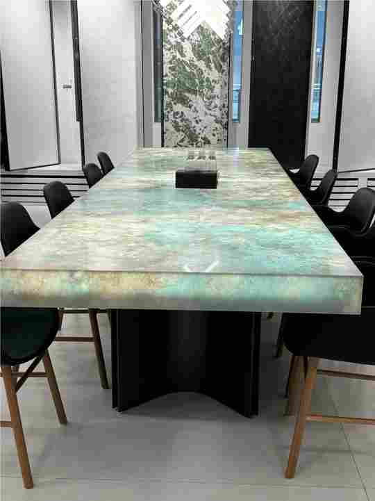 微信图片_20240708152147.png 被问爆的风靡设计圈的天然透光奢石