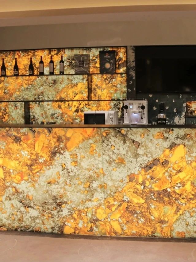 这就是被问爆的风靡奢石圈的天然透光奢石