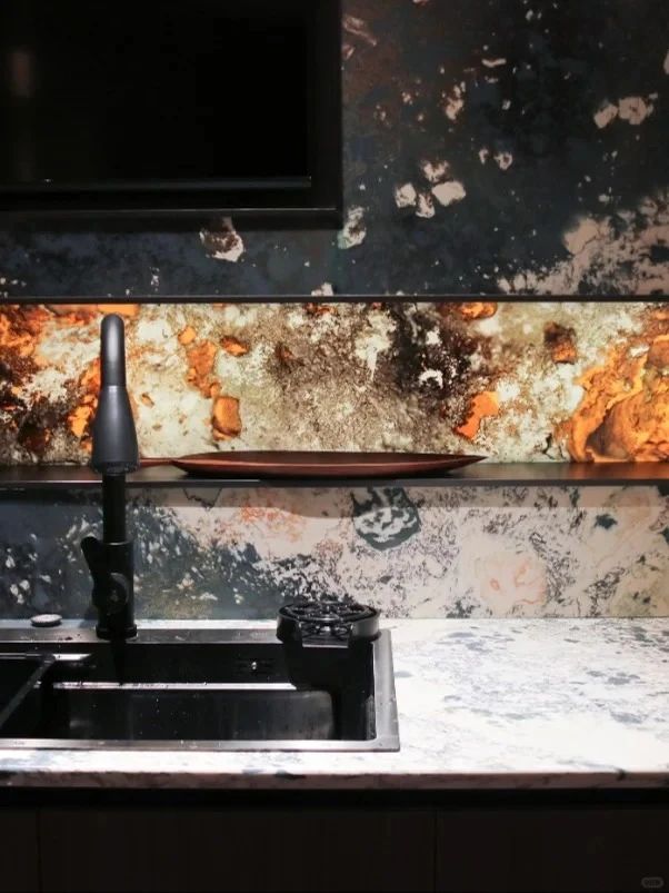 这就是被问爆的风靡奢石圈的天然透光奢石