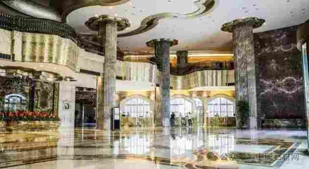 这个五星级酒店简直就是大理石的世界